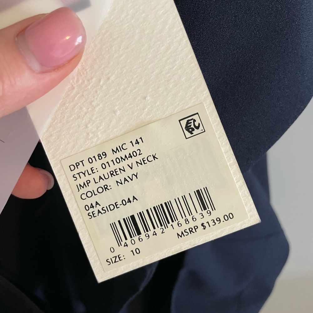 NWT Alex Marie JMP lauren v neck 009 Runs a size or too smaller - Picture 5 of 5